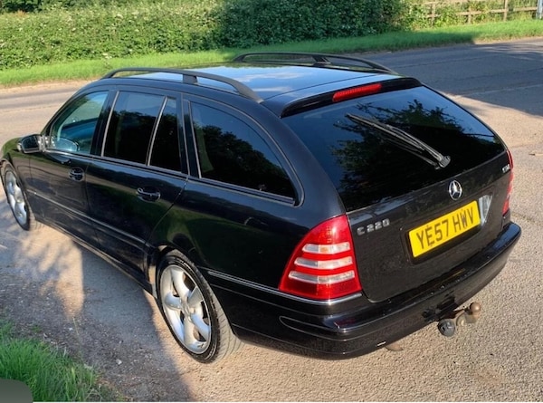 Used Mercedes-Benz C-Class 2008 for sale - 76031318: Photo 3