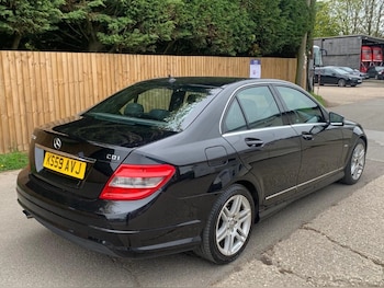 Used Mercedes-Benz C-Class 2010 for sale - 76098846: Photo 4