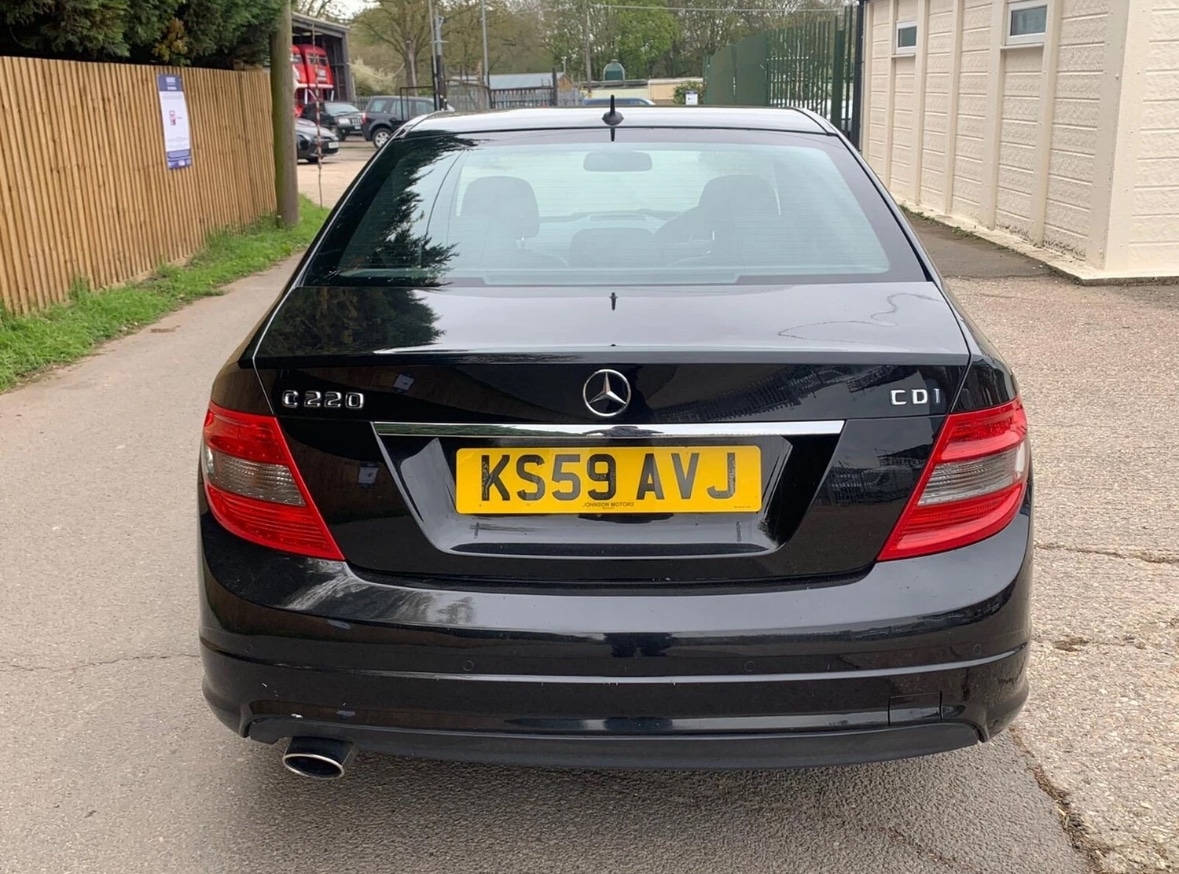 Used Mercedes-Benz C Class 2010 for sale - 76098846: Photo 5