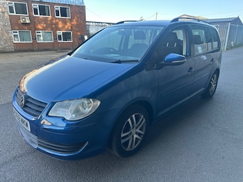 Used Volkswagen Touran 2009 for sale - 79213265: Photo