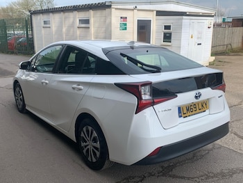 Used Toyota Prius 2019 for sale - 76358608: Photo