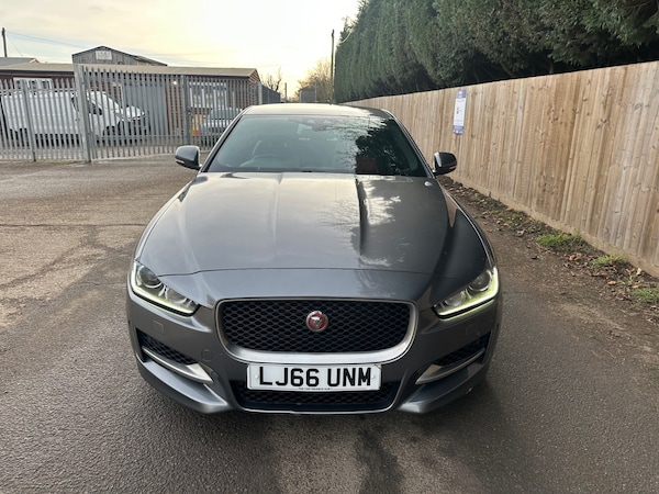 Used Jaguar XE 2016 for sale - 73434330: Photo 2