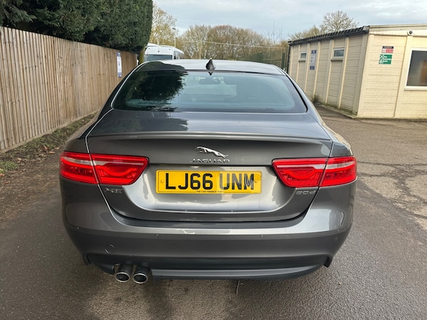 Used Jaguar XE 2016 for sale - 73434330: Photo 5