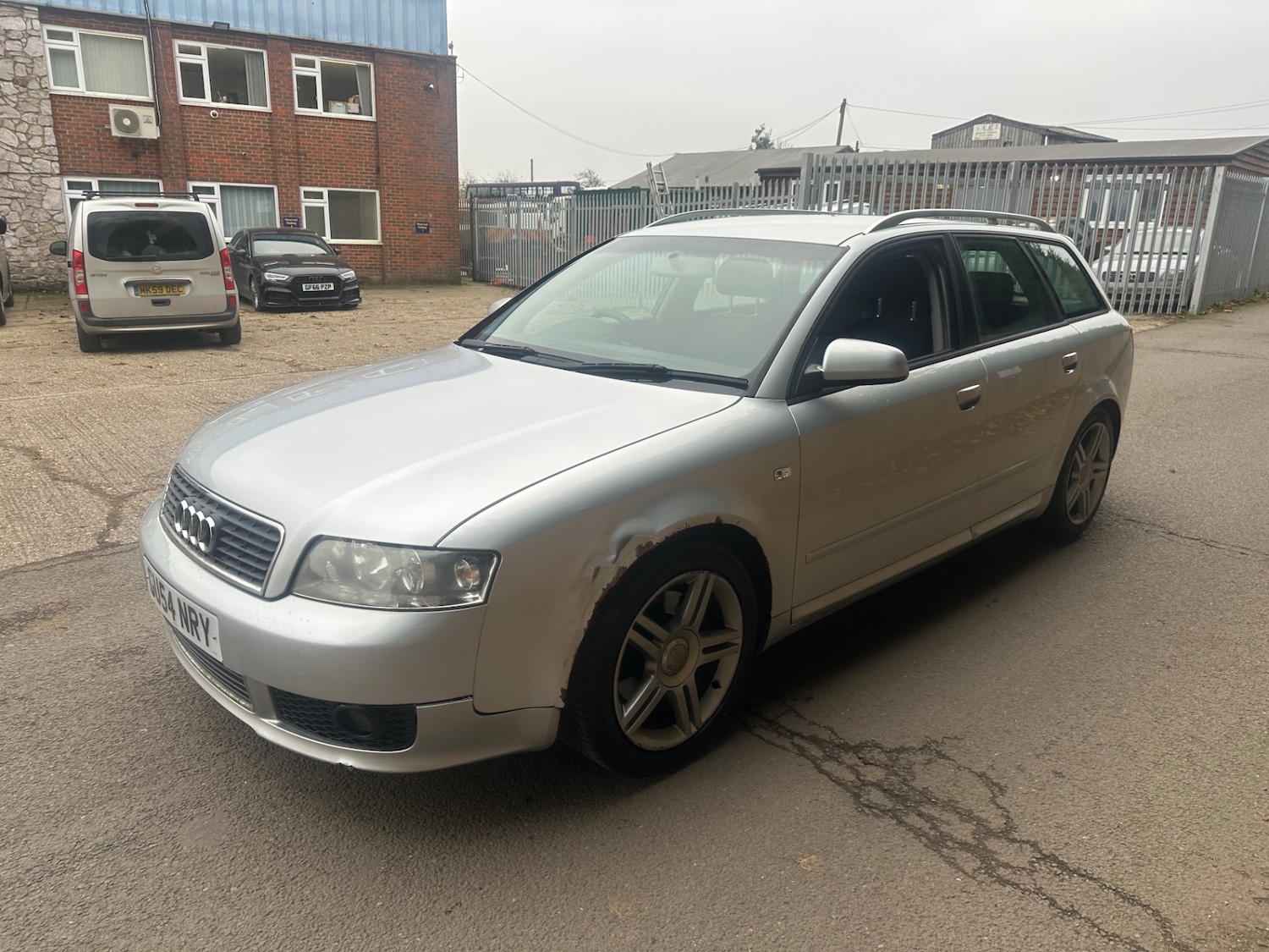 Used Audi A4 2004 for sale - 76896492: Photo 3