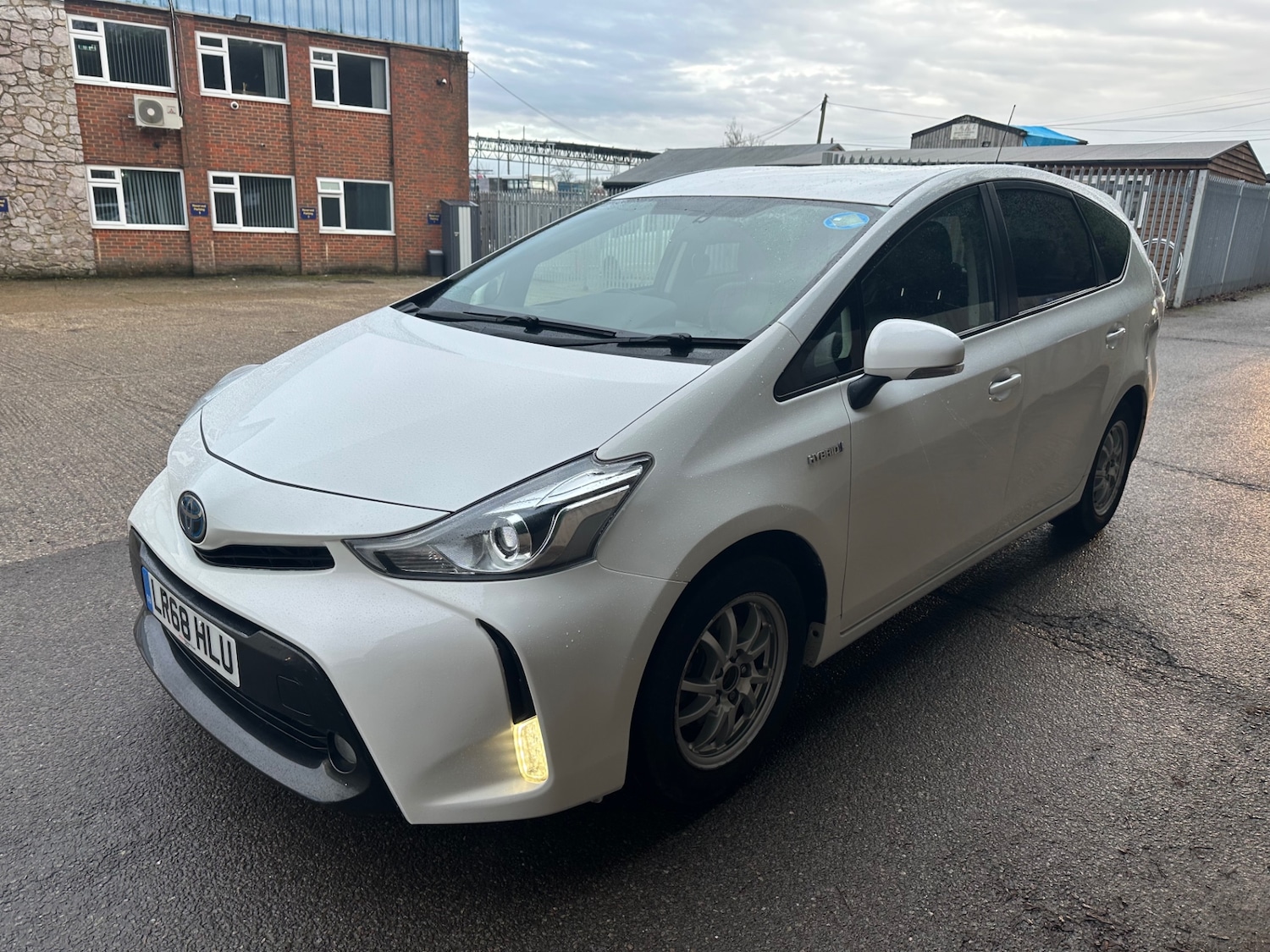 Used Toyota Prius+ 2018 for sale - 77244156: Photo 5