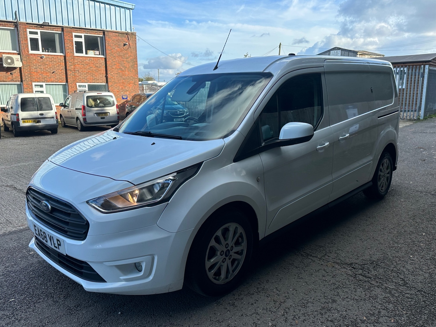 Used Ford Transit Connect 2018 for sale - 76268817: Photo 3