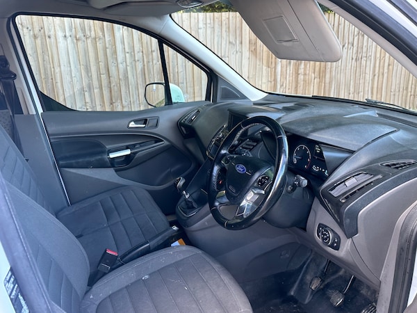Used Ford Transit Connect 2018 for sale - 76268817: Photo 9