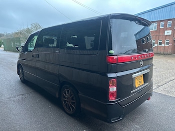 Used Nissan Elgrand undefined for sale - 77319979: Photo