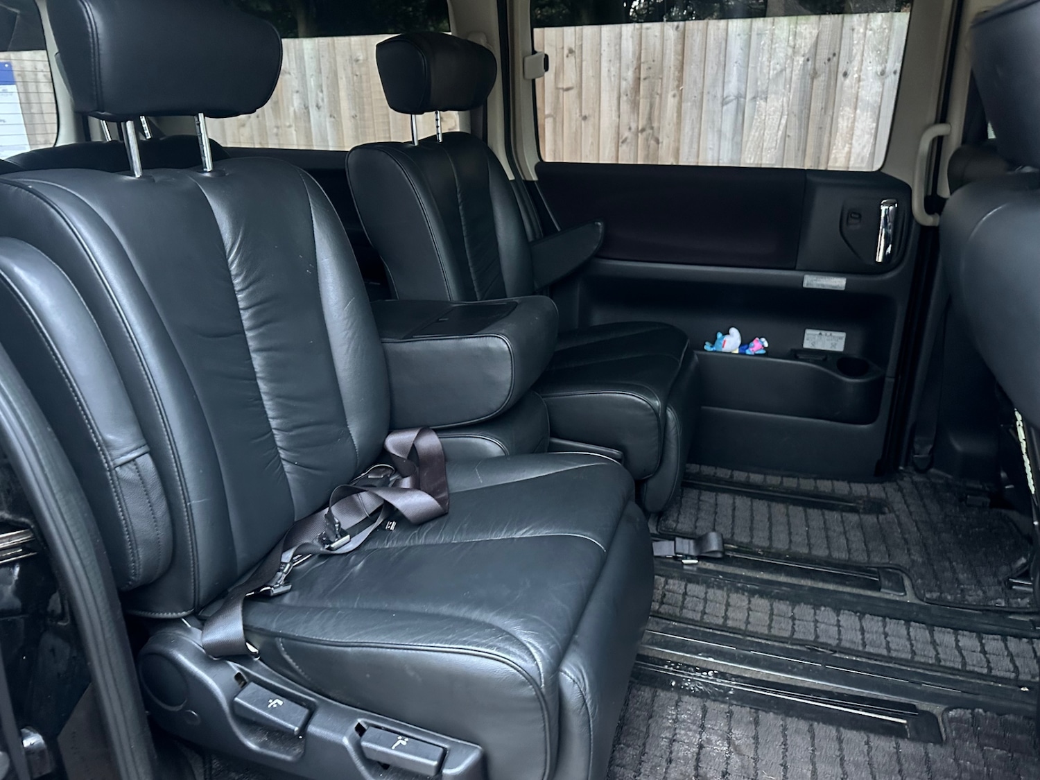 Used Nissan Elgrand 2021 for sale - 77319979: Photo 9