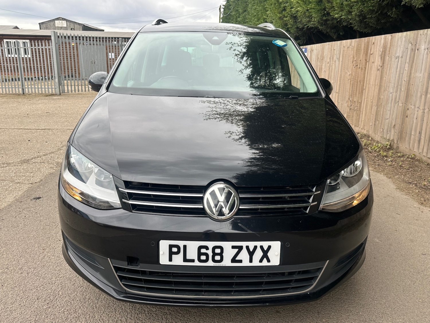 Used Volkswagen Sharan 2019 for sale - 78133893: Photo 2