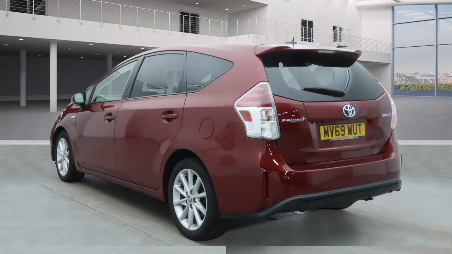 Used Toyota Prius+ 2019 for sale - 77145158: Photo 3