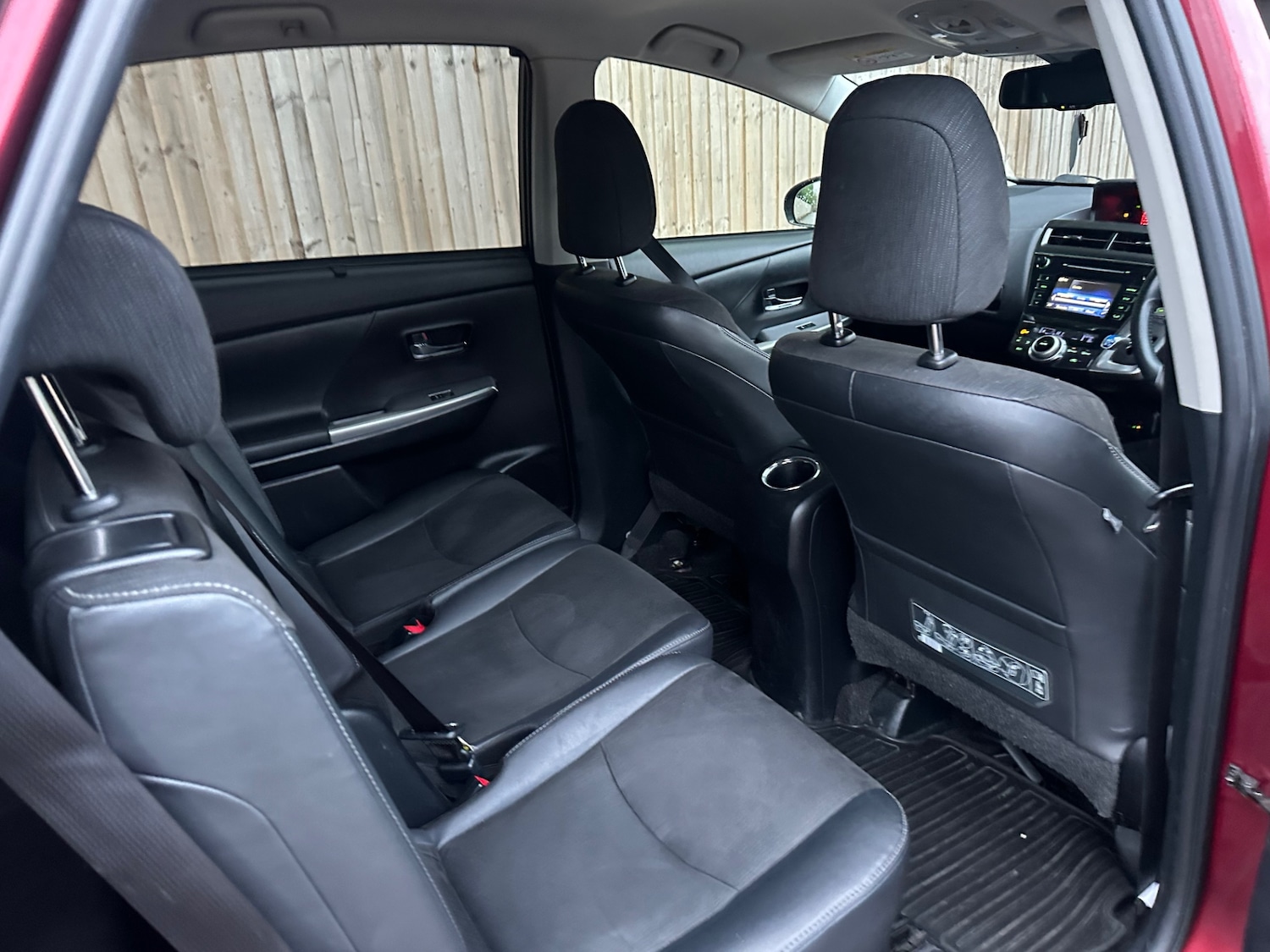 Used Toyota Prius+ 2019 for sale - 77145158: Photo 9