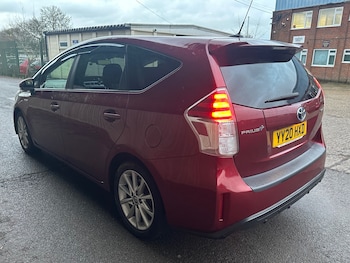 Used Toyota Prius+ 2020 for sale - 76993419: Photo