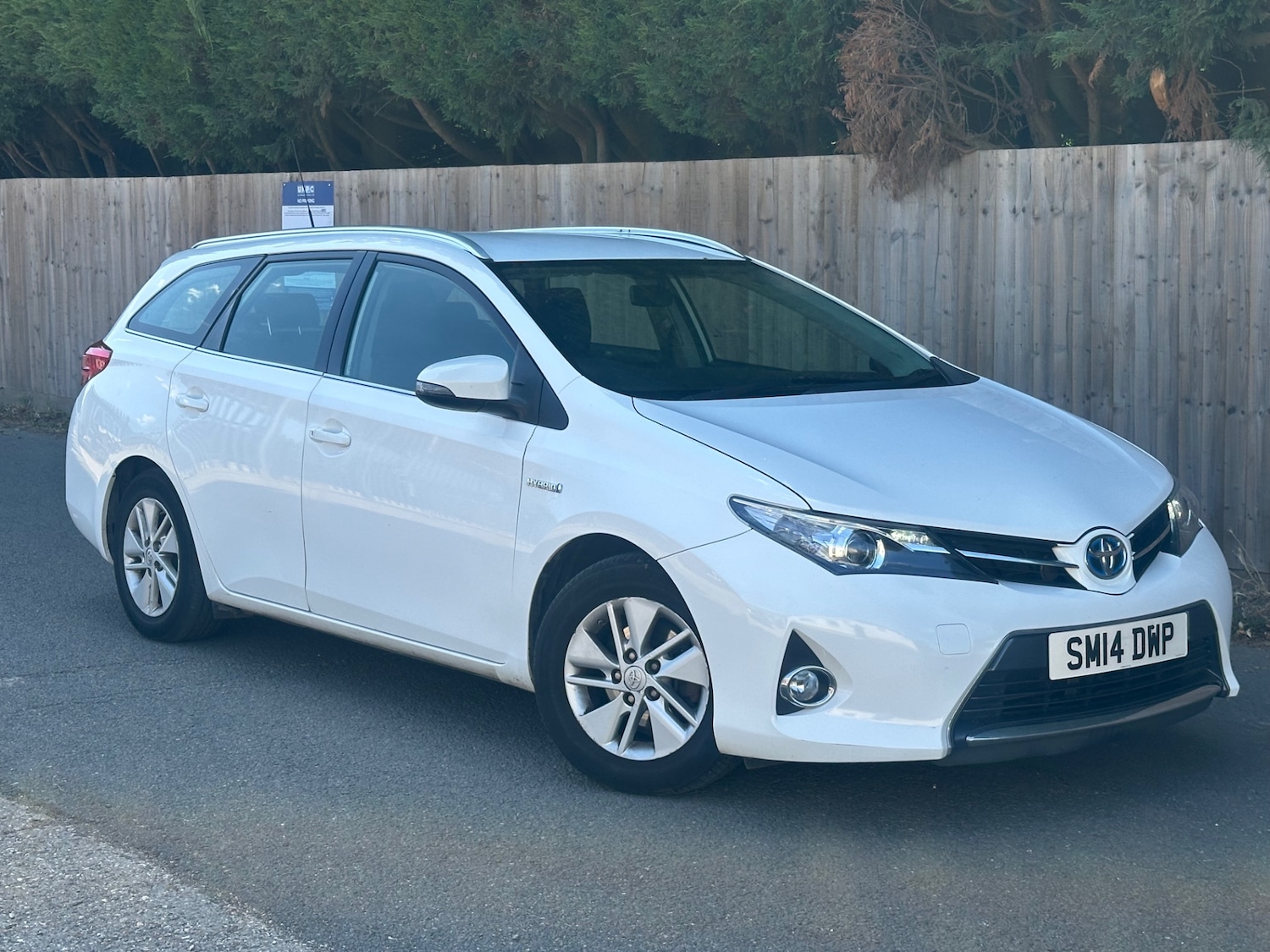 Used Toyota Auris 2014 for sale - 76483261: Photo 1
