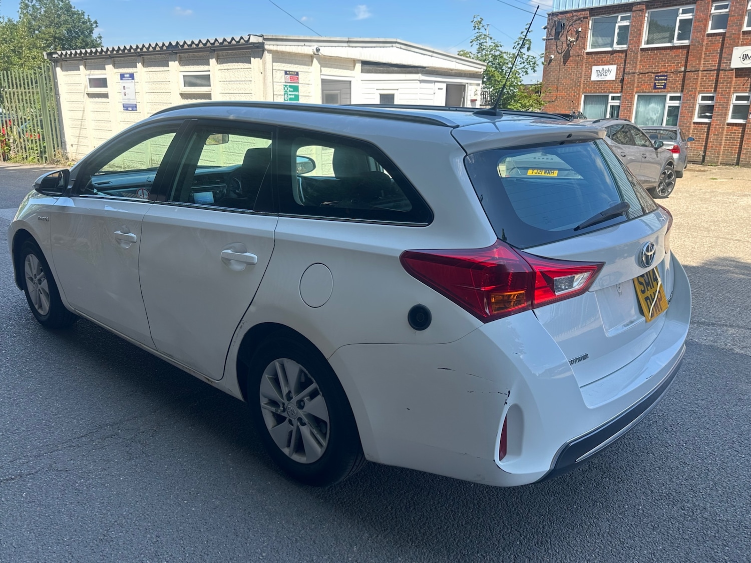 Used Toyota Auris 2014 for sale - 76483261: Photo 4