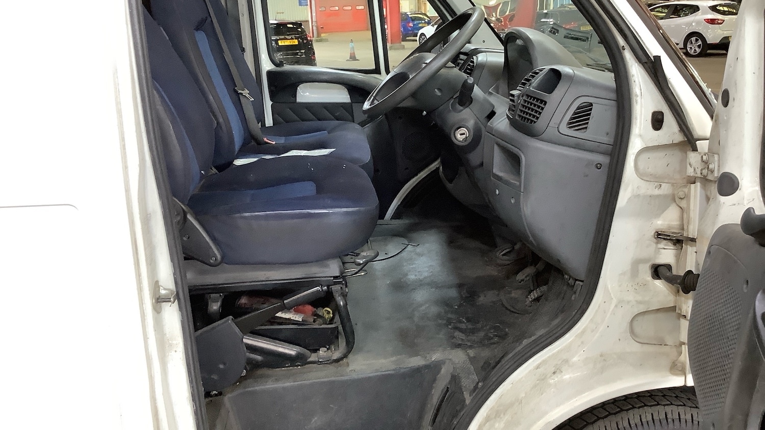 Used Peugeot Boxer 2004 for sale - 76896761: Photo 5
