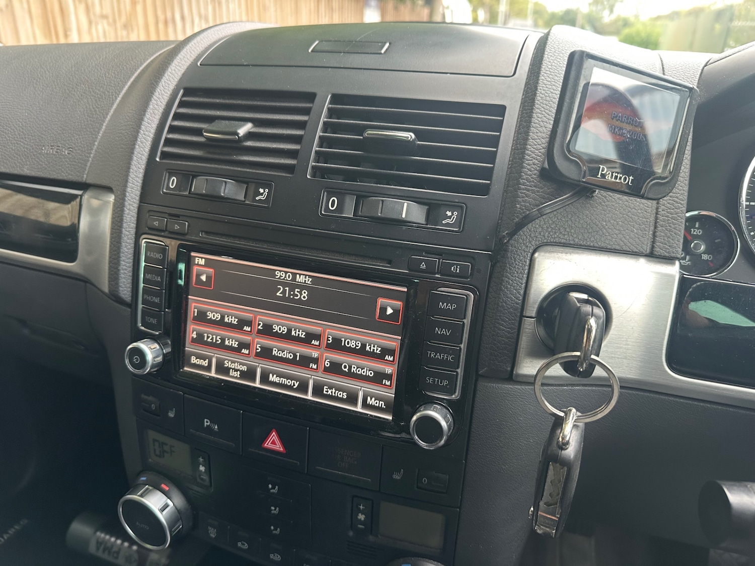 Used Volkswagen Touareg 2009 for sale - 76121215: Photo 12