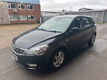Used Kia Ceed 2010 for sale - 78879695: Photo