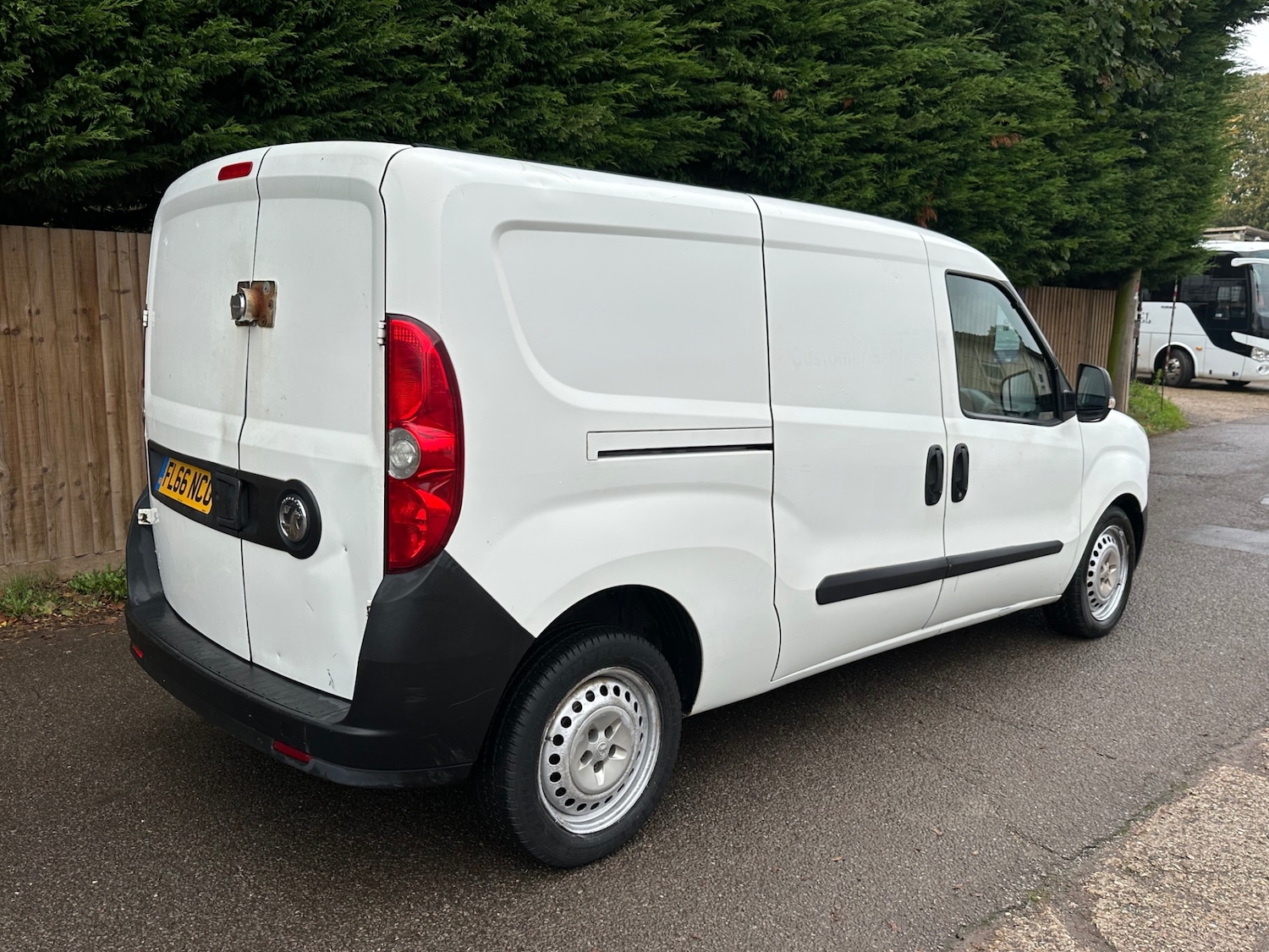 Used Vauxhall Combo 2016 for sale - 76403102: Photo 6