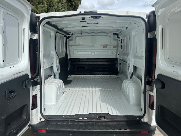 Used Vauxhall Vivaro 2019 for sale - 74419733: Photo 10