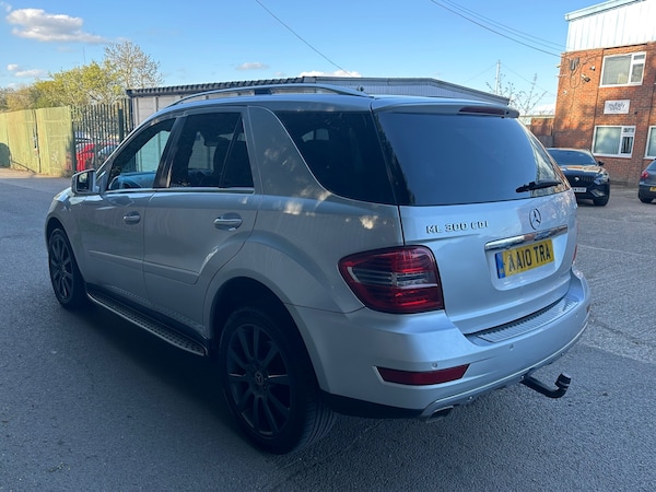 Used Mercedes-Benz M-Class 2011 for sale - 74396819: Photo 4