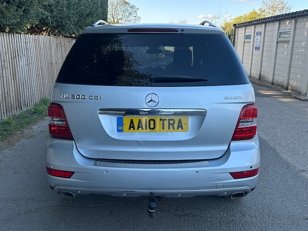 Used Mercedes-Benz M-Class 2011 for sale - 74396819: Photo 5