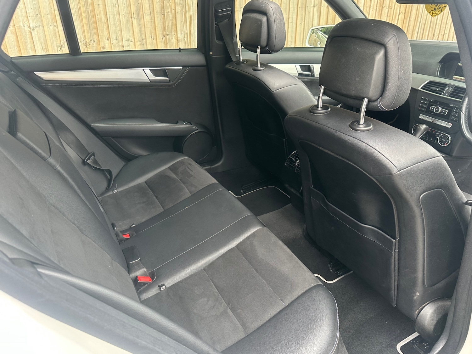 Used Mercedes-Benz C Class 2014 for sale - 76177644: Photo 16