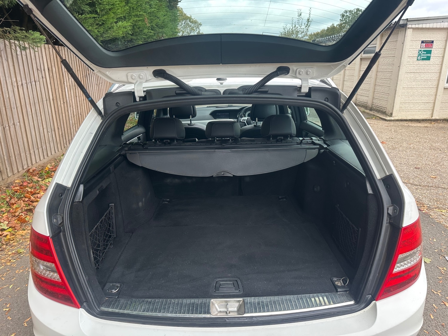 Used Mercedes-Benz C Class 2014 for sale - 76177644: Photo 6