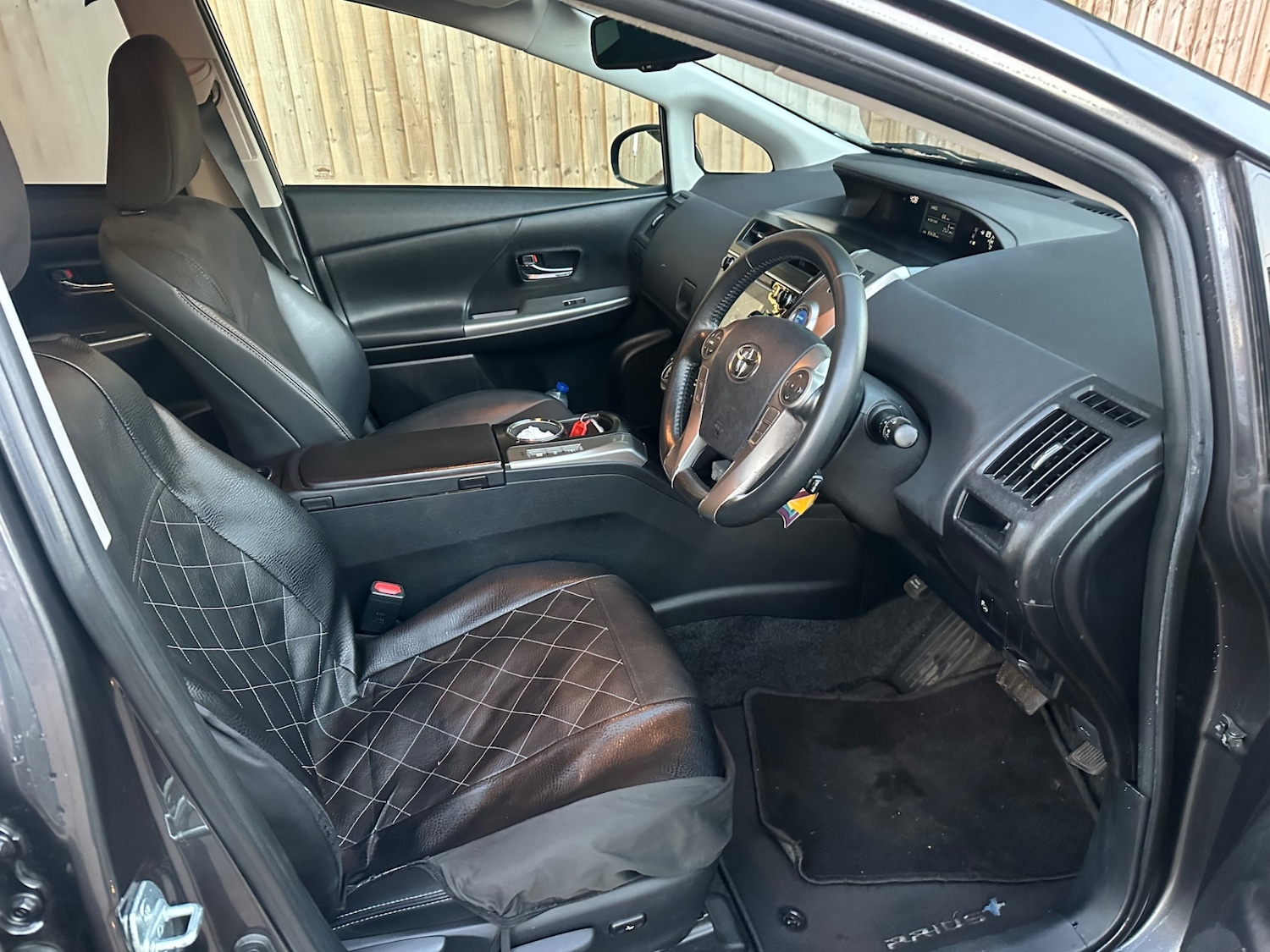 Used Toyota Prius+ 2019 for sale - 77144733: Photo 9