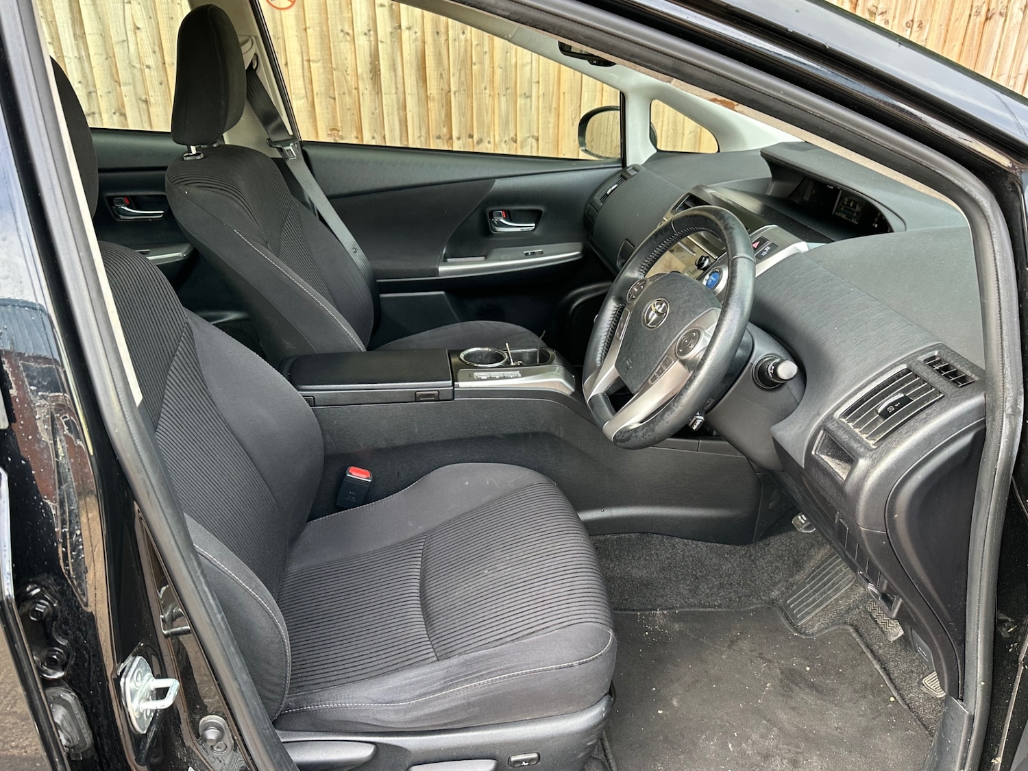 Used Toyota Prius+ 2019 for sale - 77484838: Photo 9