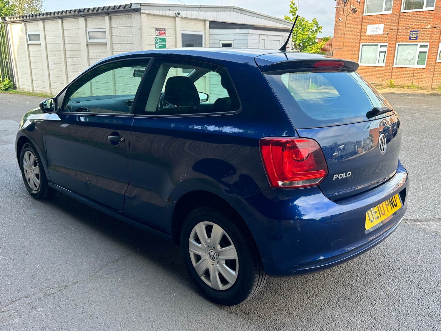 Used Volkswagen Polo 2010 for sale - 76358614: Photo 6