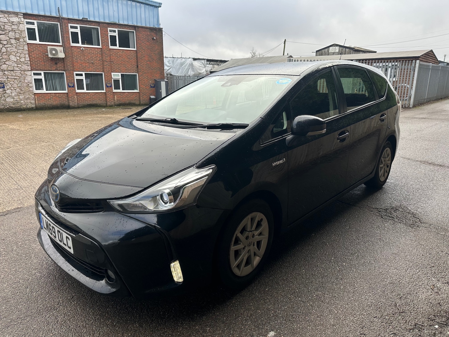 Used Toyota Prius+ 2019 for sale - 77484852: Photo 4