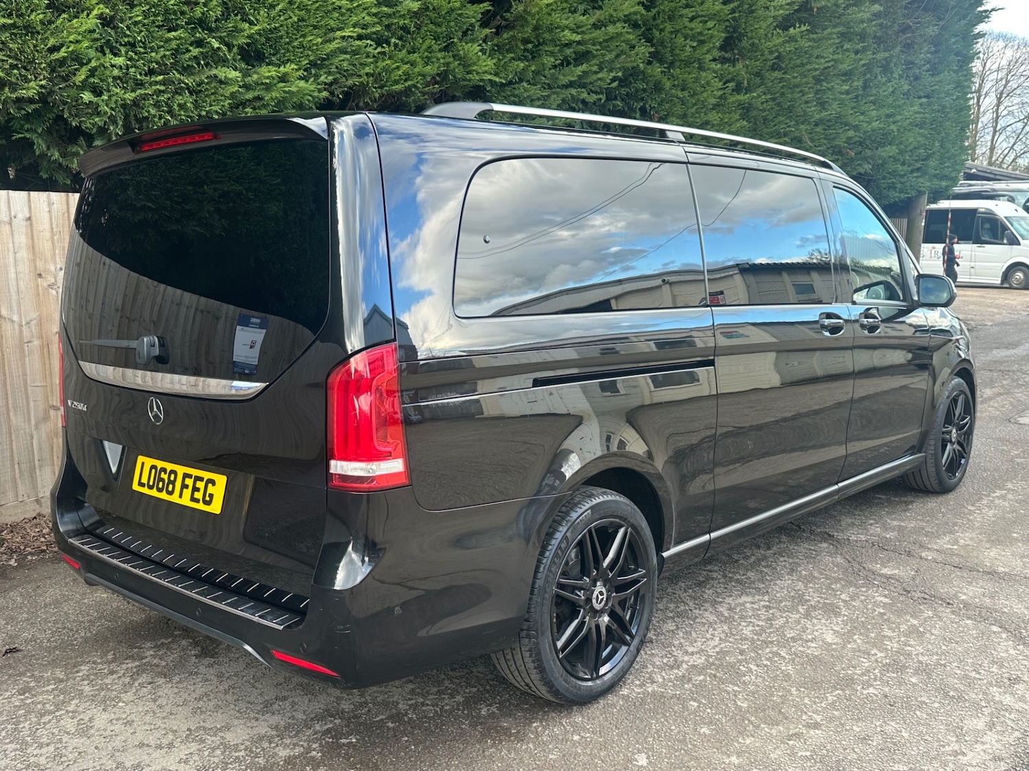 Used Mercedes-Benz V-Class 2018 for sale - 77438624: Photo 11