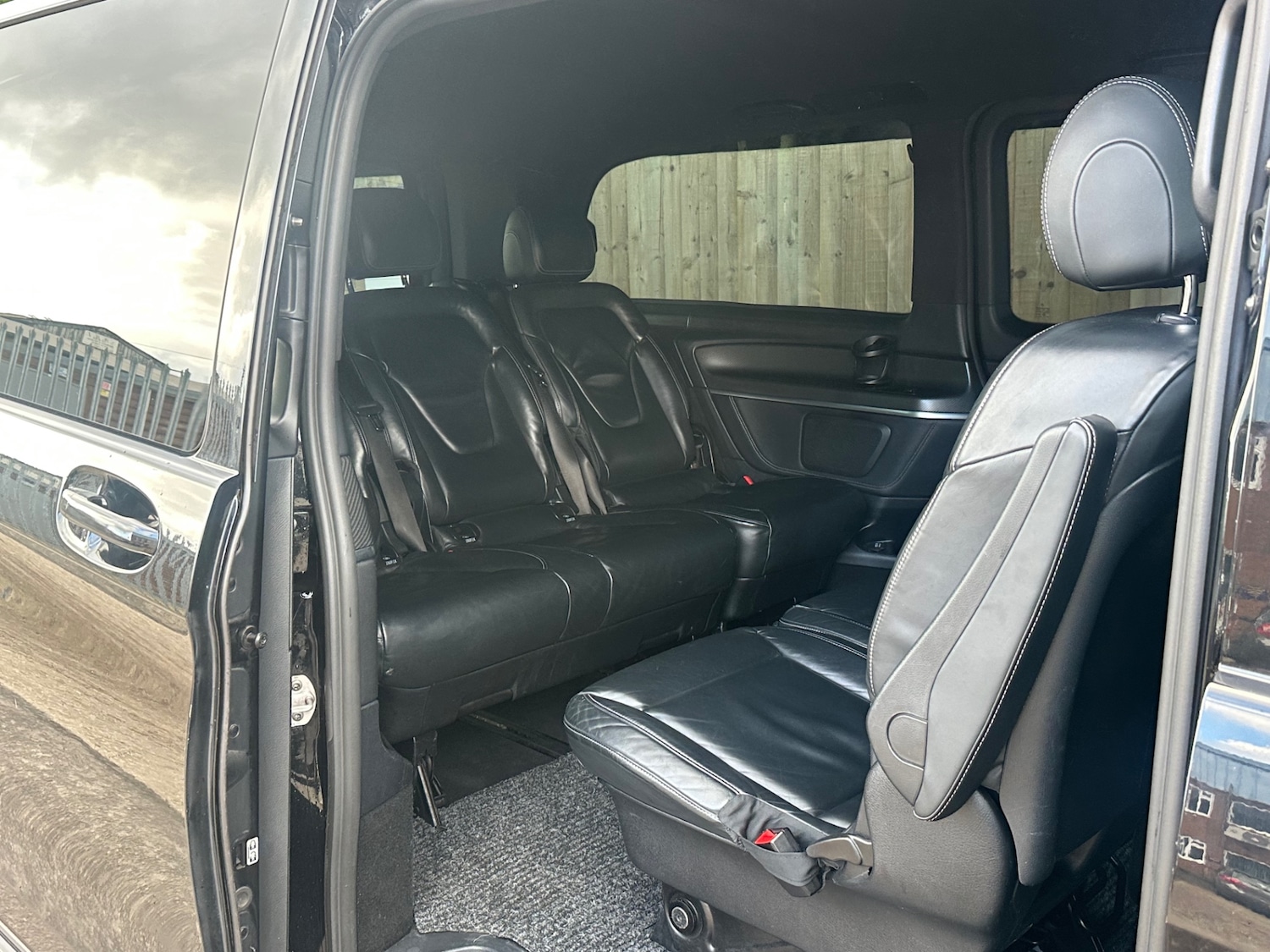 Used Mercedes-Benz V-Class 2018 for sale - 77438624: Photo 15