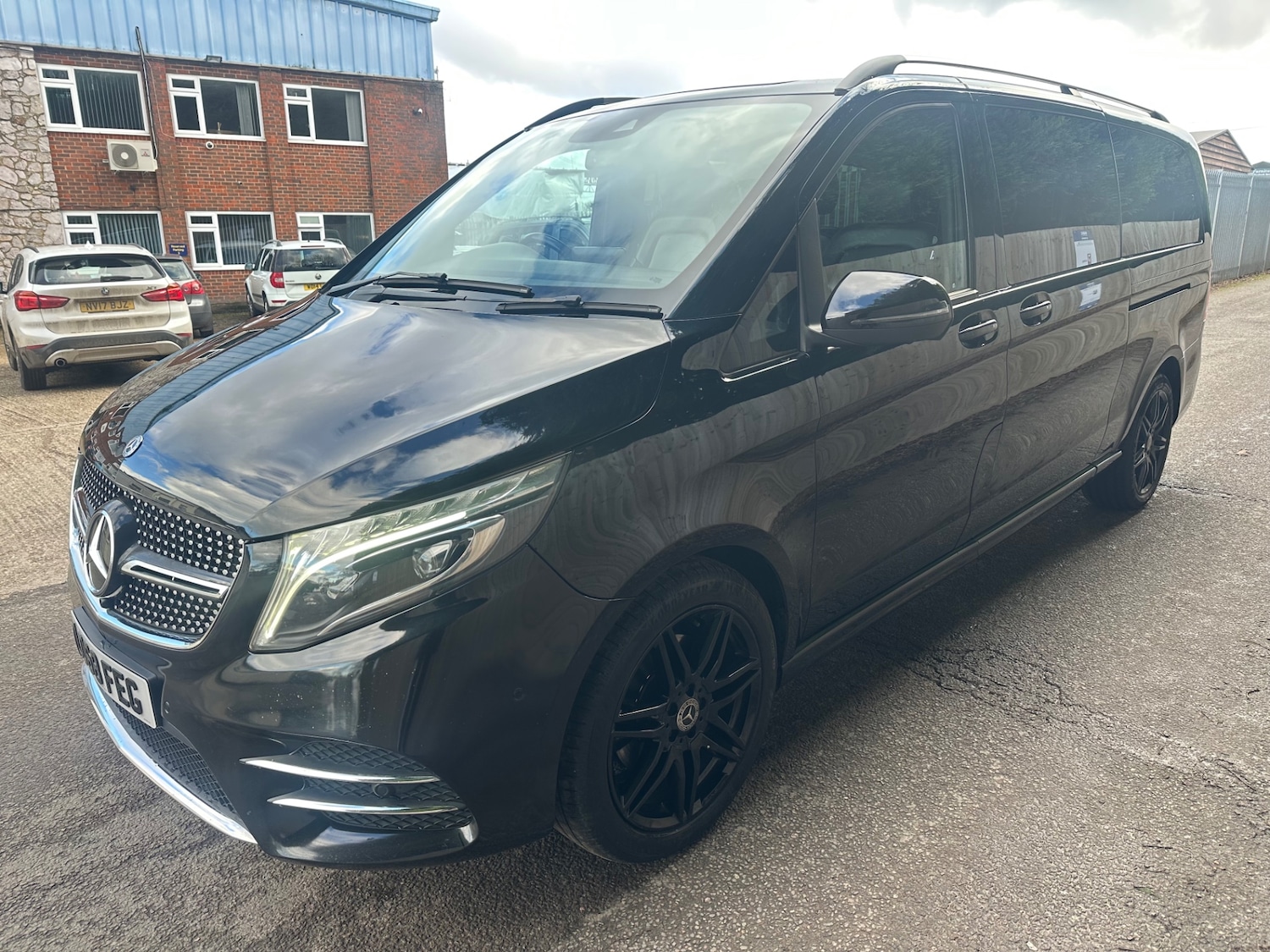 Used Mercedes-Benz V-Class 2018 for sale - 77438624: Photo 3