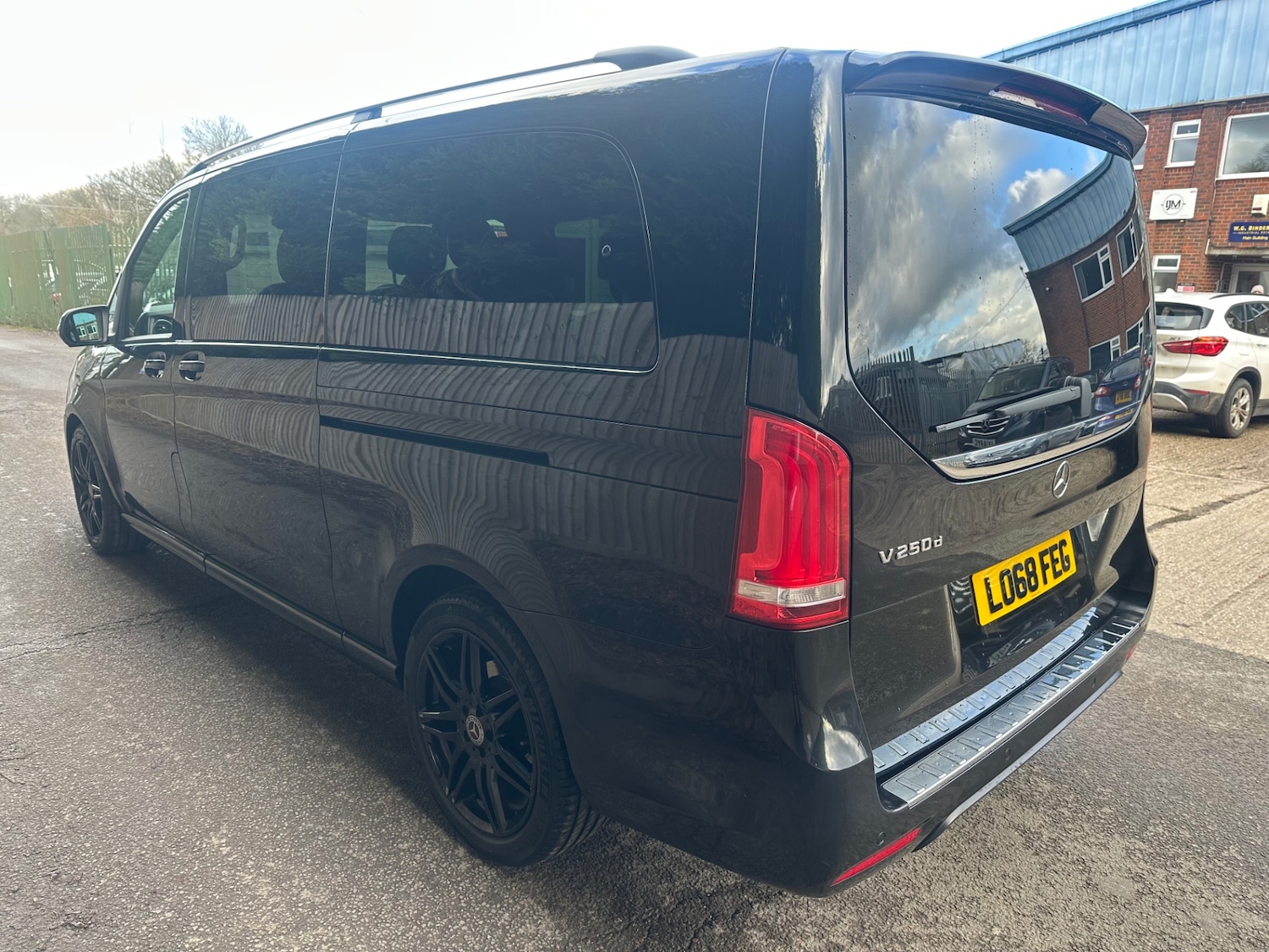 Used Mercedes-Benz V-Class 2018 for sale - 77438624: Photo 5