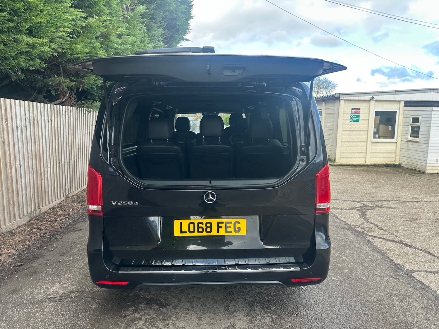 Used Mercedes-Benz V-Class 2018 for sale - 77438624: Photo 9