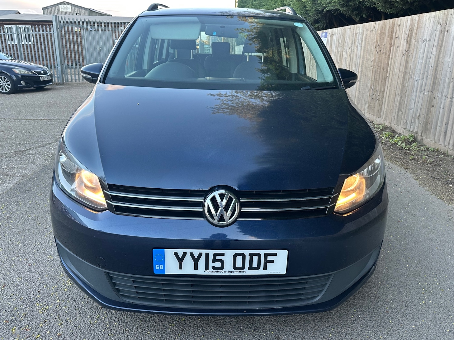 Used Volkswagen Touran 2015 for sale - 78210189: Photo 2