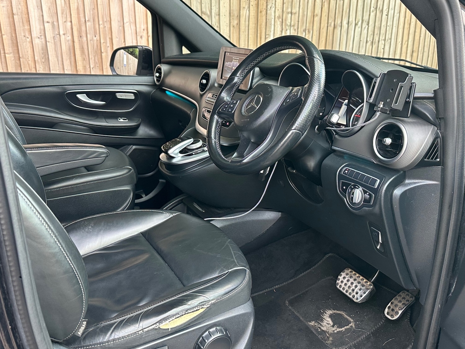 Used Mercedes-Benz V-Class 2018 for sale - 77304762: Photo 10