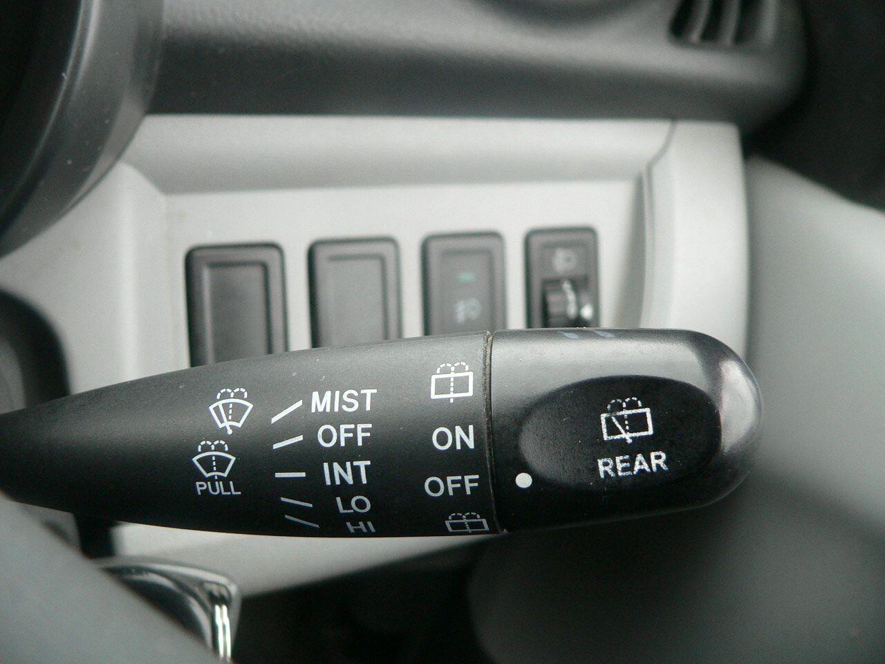 Used Nissan Pixo 2010 for sale - 76987722: Photo 25