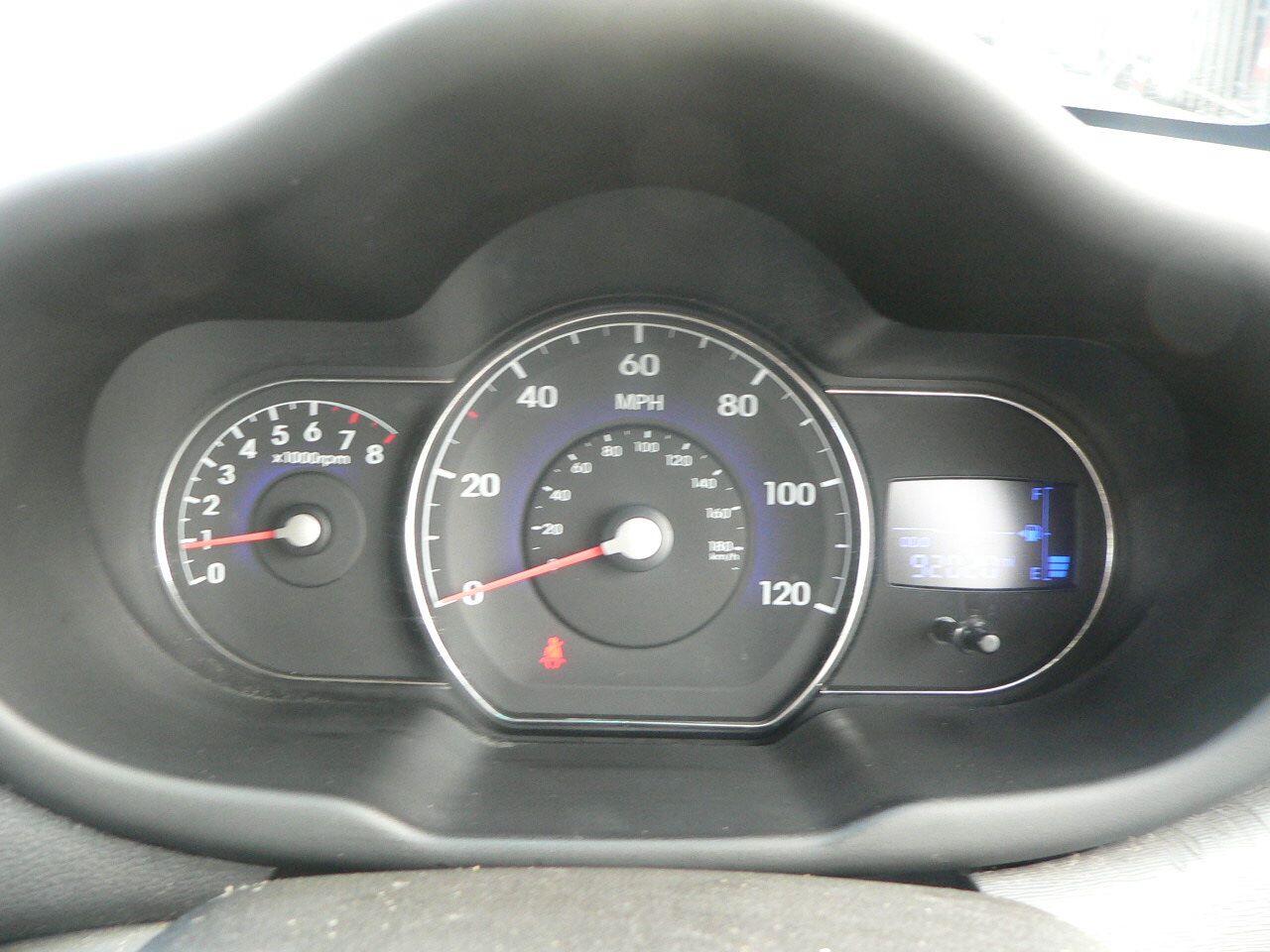 Used Hyundai i10 for sale - 76513440: Photo 25