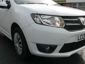 Used Dacia Sandero 2013 for sale - 77291853: Photo