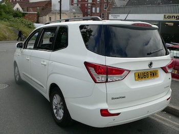 Used Ssangyong Turismo 2018 for sale - 78958575: Photo