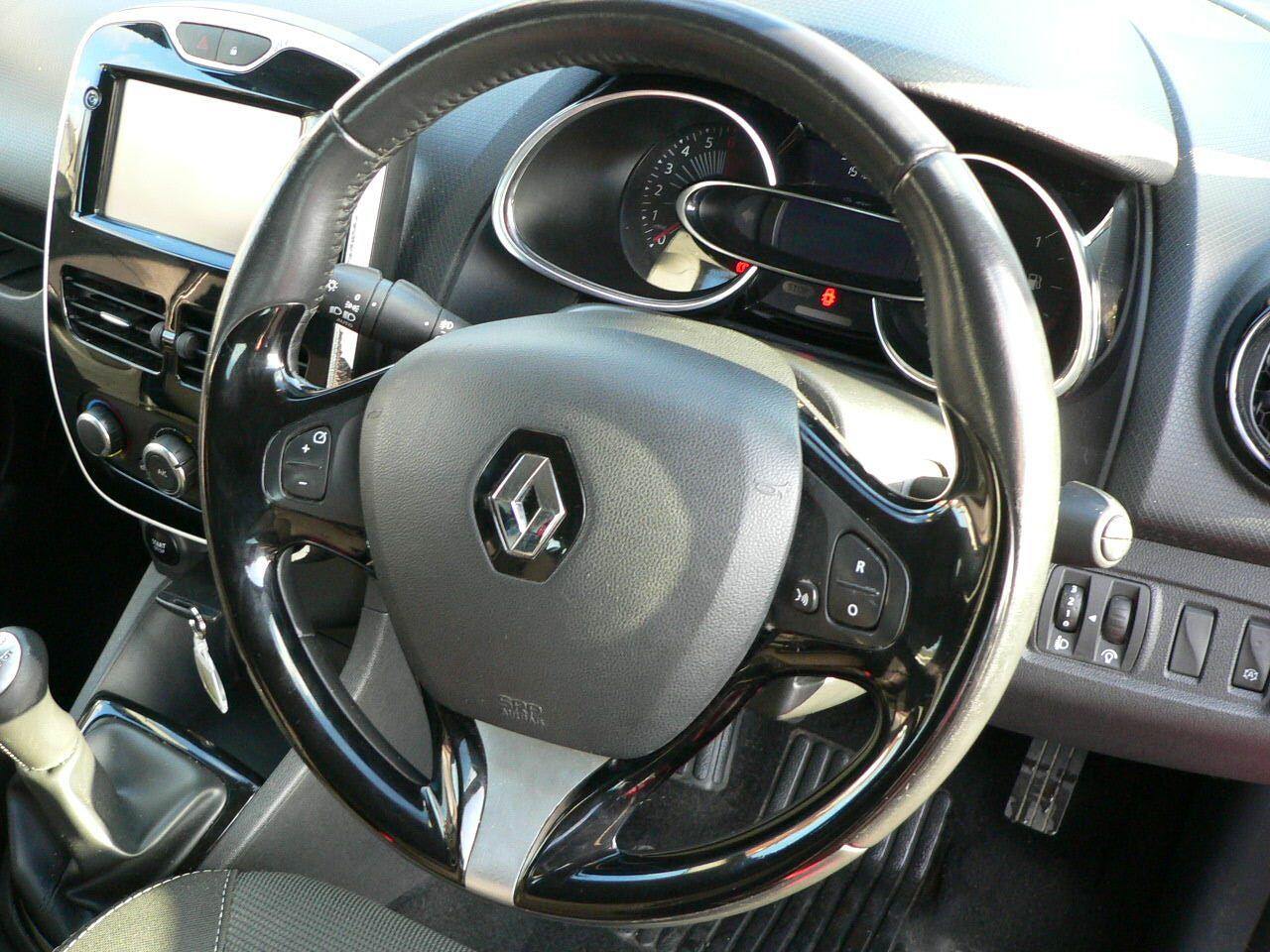 Used Renault Clio for sale - 77050062: Photo 19