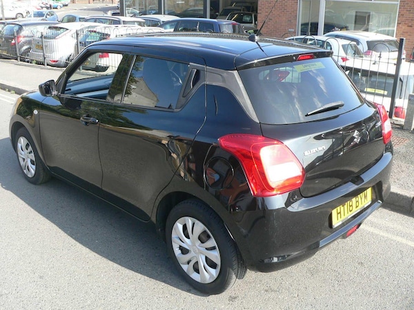Used Suzuki Swift 2018 for sale - 75363071: Photo 9