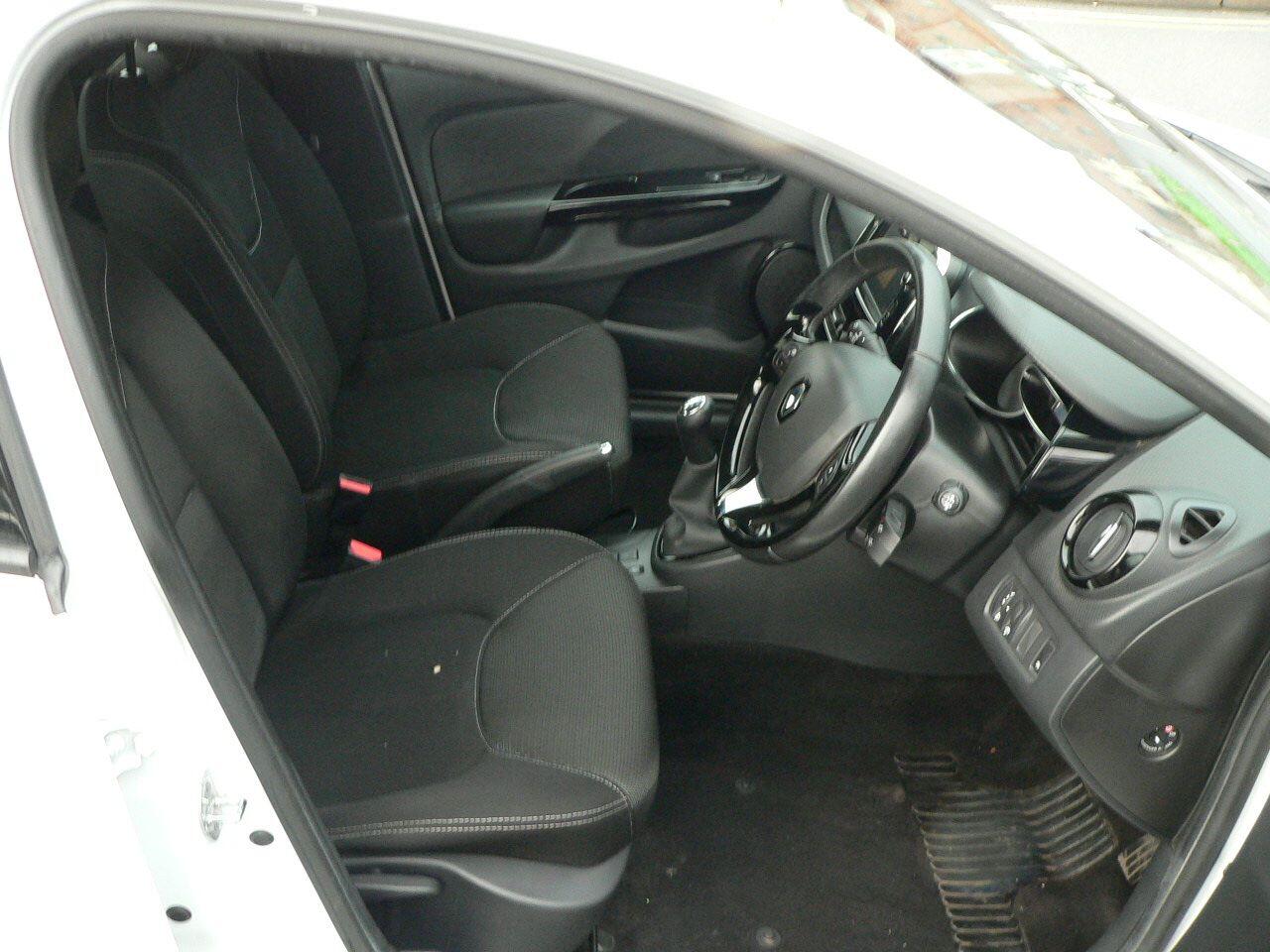 Used Renault Clio 2014 for sale - 76926888: Photo 17