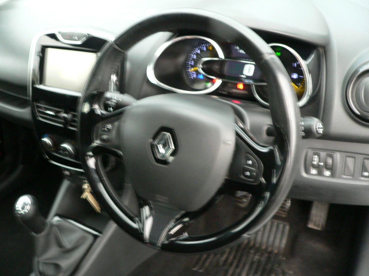 Used Renault Clio 2014 for sale - 76926888: Photo 19