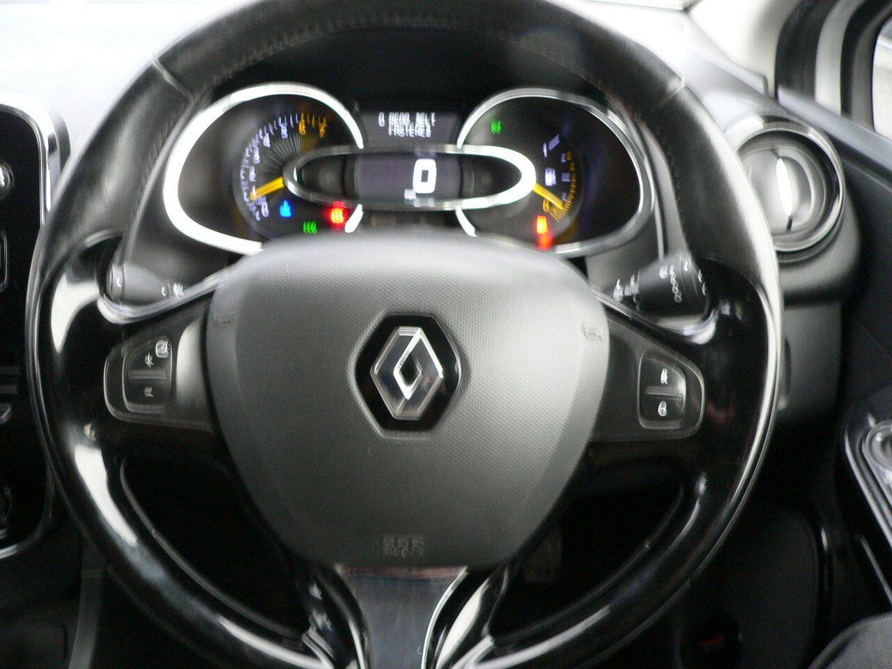 Used Renault Clio 2014 for sale - 76926888: Photo 21