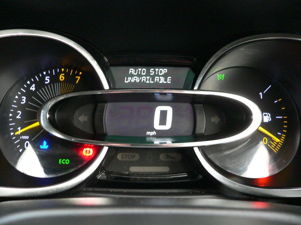 Used Renault Clio 2014 for sale - 76926888: Photo 23