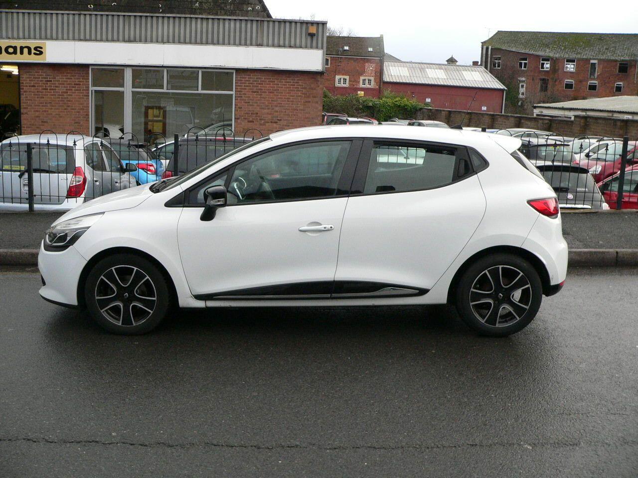 Used Renault Clio 2014 for sale - 76926888: Photo 7